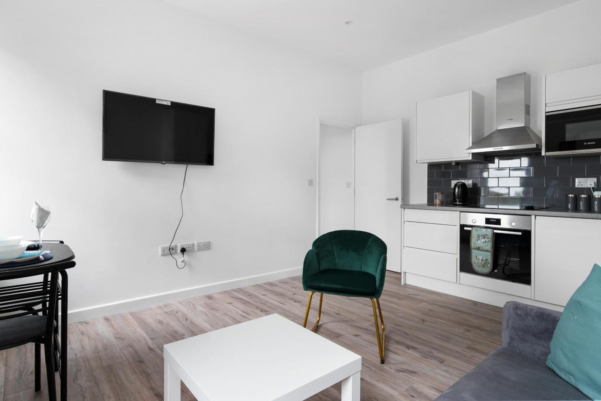 Livestay-Modern Apartments Building In Aylesbury Aylesbury  Exterior photo