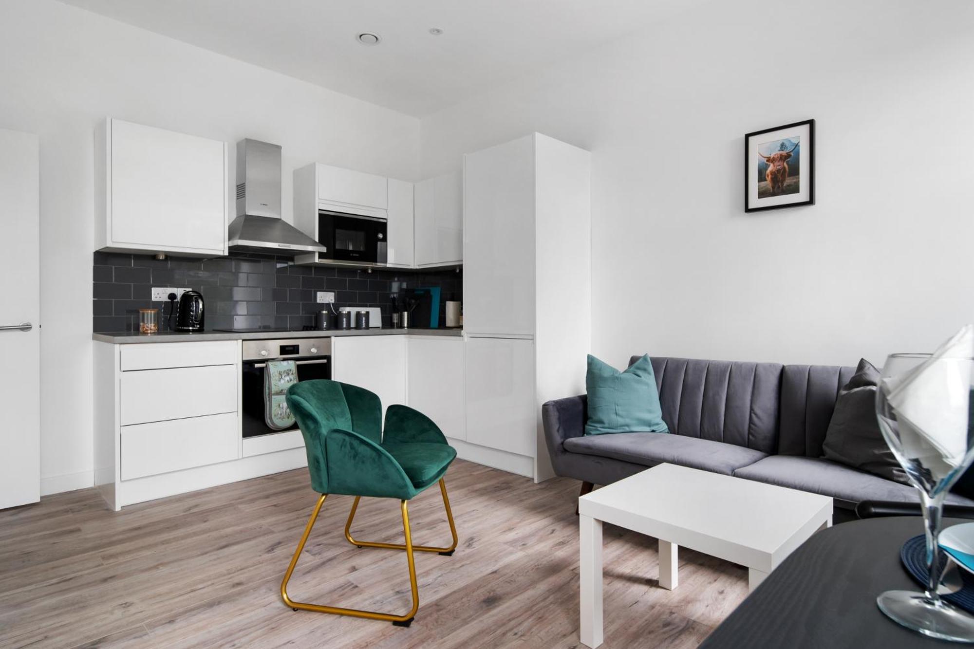 Livestay-Modern Apartments Building In Aylesbury Aylesbury  Exterior photo