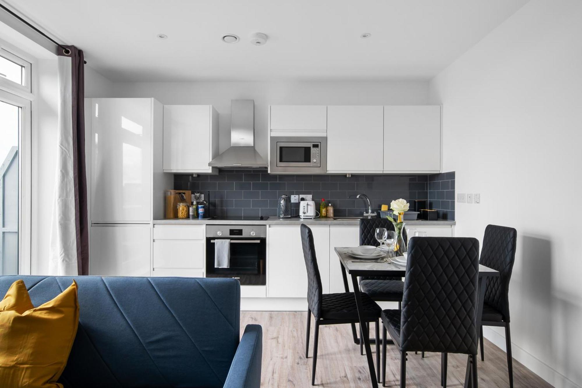 Livestay-Modern Apartments Building In Aylesbury Aylesbury  Exterior photo